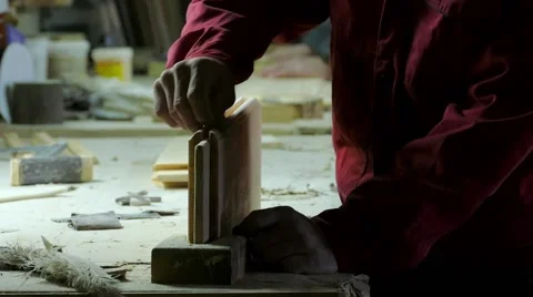 Working with wooden in the carpentery shop. Video stock 59792724