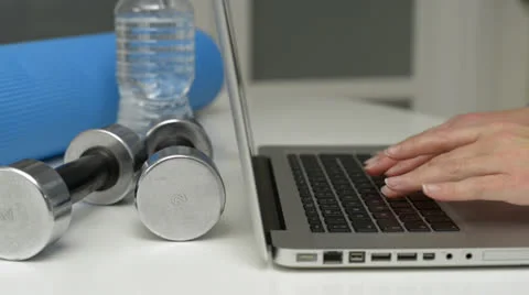 Workout computer Video stock 22447176