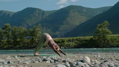 Workout outdoors, exercising in nature. Stock Footage 286082467
