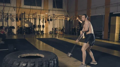 Workout with sledgehammer Stock Footage 153022629