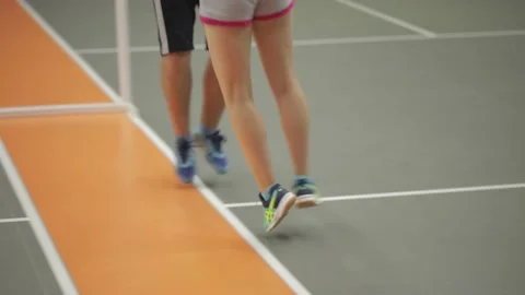 Workout warm-up and badminton game Vídeos de archivo 142878256