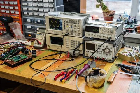 The workplace of an electronic engineer. Work tools and equipment Foto stock