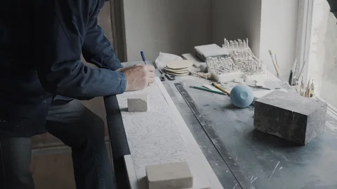 Workplace engraver. Panoramic view, drawing, two marble slabs, glued together. 스톡 동영상 99039327