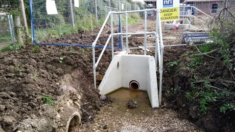Works part completed groundworks team now in liquidation on new housing estate 스톡 동영상 252156054