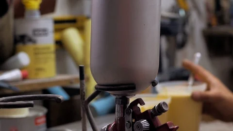 Workshop of car painter Stockbeeldmateriaal 90012813