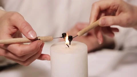 Workshop.  Close-up female hands draw sketches and ornaments on an Easter egg. Stock Footage 170599992