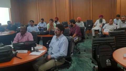 Workshop Stock Footage 314310002