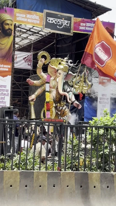 From a Workshop a Large Ganapati Going to its Pandal on 10-08-2025 in Mumbai Stock Footage 314611549