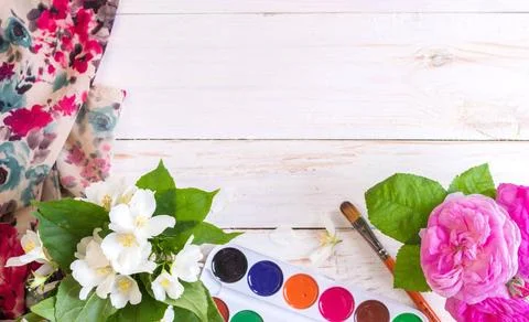  Workspace of creative worker Desk of creative worker. Paints, brush and f... 스톡 사진