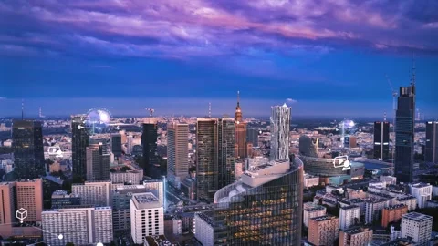 World Data Infographics Displayed over a Modern Metropolis at Sunset Vídeos de archivo 331045698