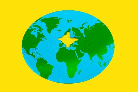 World Map Puzzle with Missing Center Piece Stock-Fotos