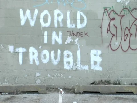 World in Trouble Graffiti Vídeo Stock 273120
