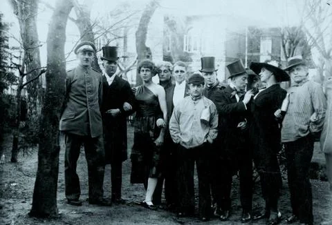 World War 1 - A group of fine clothed people biside soldier involved Stock Photos