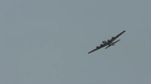 World War II B-17 Flying Fortress banking 24P 4K Stock Footage 42665539