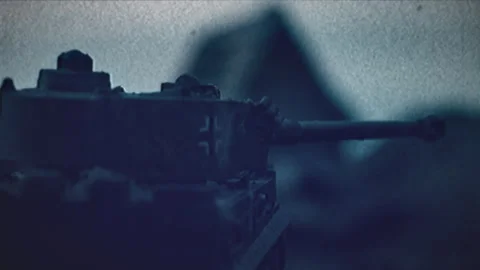 World war two. Reconstruction of a tank battle. German Tank Tiger one 库存影片 294195137