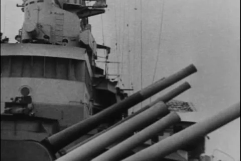 World War Two WWII D Day sequence Stock-Footage 212811633