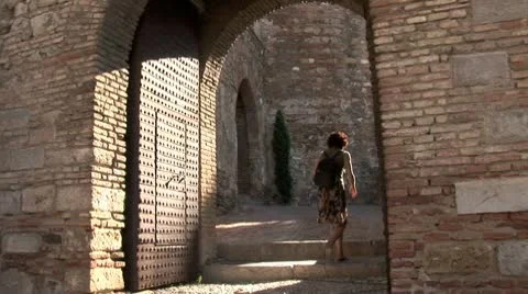 WorldClips-Alcazaba Arch-tilts Video stock 8927177