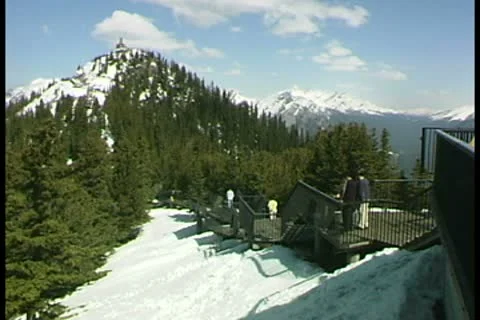 WorldClips-Banff Tourists-2 Stock-Footage 8947111
