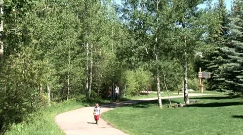 WorldClips-Beavercreek Walkway Kids-ws Stock Footage
