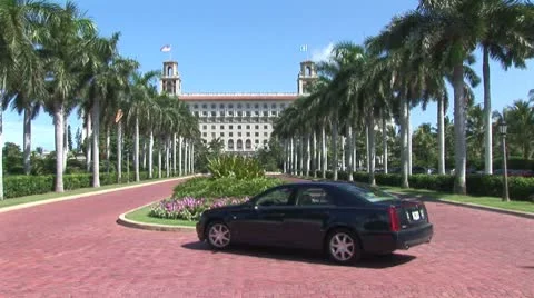 WorldClips-Breakers Arrivals-ws Stock-Footage 8946351