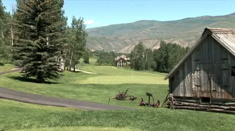 WorldClips-Golf Beverage Cart Stock-Footage 8922943