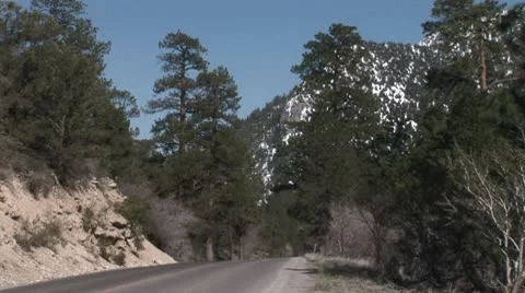 WorldClips-Mountain Road Traffic Видео 8924044