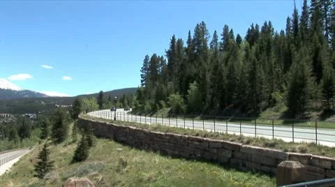 WorldClips-Mountain Roads-pan Vídeos de archivo 8923431