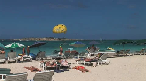 WorldClips-Orient Beach People Stock Footage 8922030