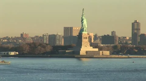 WorldClips-Passing Statute of Liberty-ws Stock Footage 8928972