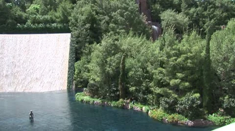 WorldClips-Wynn-Falls-pan Видео 8925253