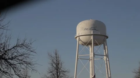 Worn Down Water Tower 스톡 동영상 1124729