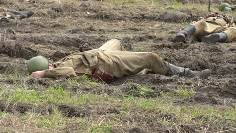 Wounded and dead warriors. Stock-Footage 112752835