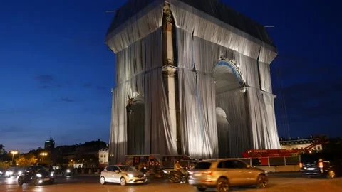 Wrapping the Arc de Triomphe  Timelapse Stock Footage 162026513