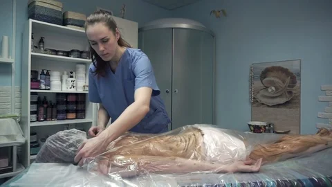 Wrapping Stock Footage 87825509