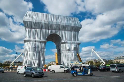 Wrapping of landmark Arc de Triomphe monument in Paris, France - 16 Sep 2021 Stock Photos