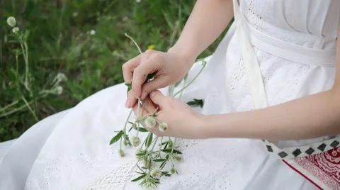 Wreath making Stock Footage 55764783