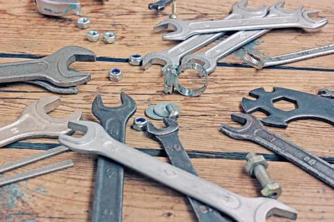 Wrenches on a floor, the top view. Foto stock