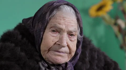 Wrinkled face of a white old woman  Stock-Footage 59107197