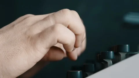 Writer typing with retro writing machine. Vídeo Stock 87084680