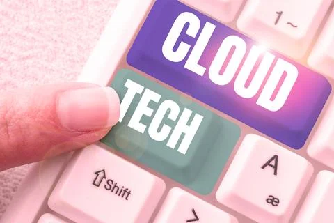 Writing displaying text Cloud Tech. Conceptual photo storing and accessing data Foto stock