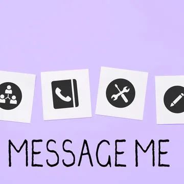 Writing displaying text Message Me. Internet Concept To ask someone to send you 스톡 사진