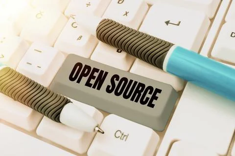 Writing displaying text Open Source. Business overview denoting software which Foto stock