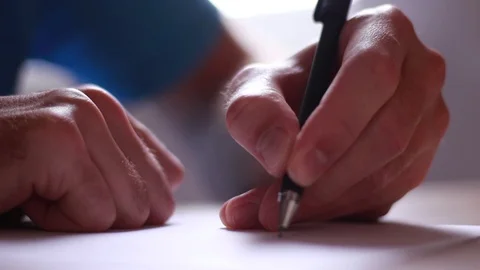 Writing by left hand closeup Vídeo Stock 82522225