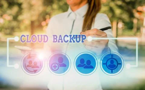 Writing note showing Cloud Backup. Business photo showcasing enable customers to Foto stock