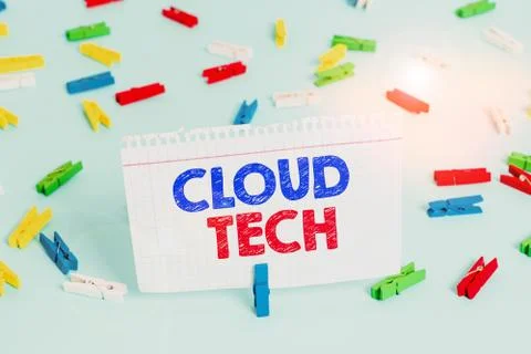 Writing note showing Cloud Tech. Business photo showcasing storing and accessing Foto stock