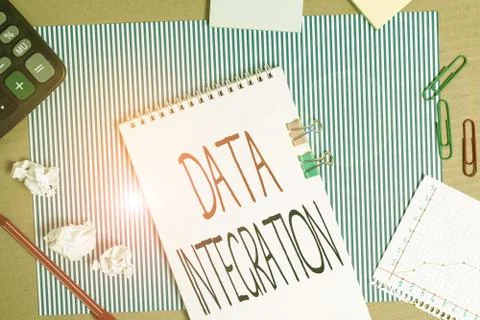Writing note showing Data Integration. Business photo showcasing involves 库存照片