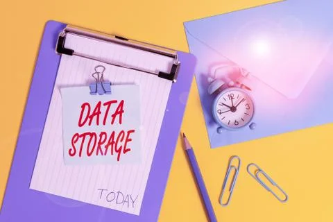 Writing note showing Data Storage. Business photo showcasing the act of 스톡 사진