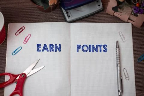 Writing note showing Earn Points. Business photo showcasing getting praise or 写真素材