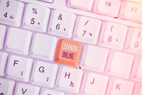 Writing note showing Learning Online. Business photo showcasing Learn something Foto stock