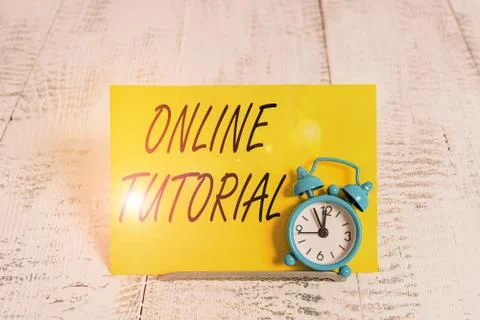 Writing note showing Online Tutorial. Business photo showcasing process of 库存照片